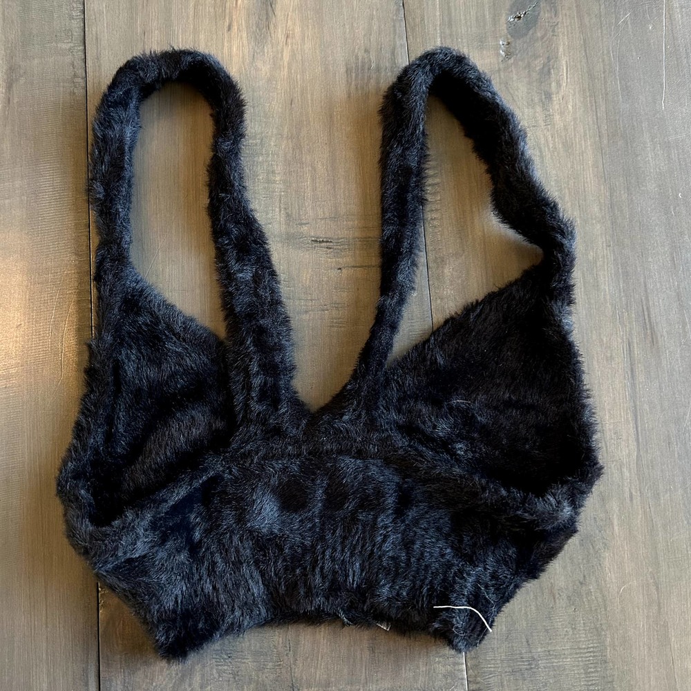 NWT For Love & Lemons Devon Black Furry Knit Sleeveless Crop Cropped Top - Picture 5 of 6
